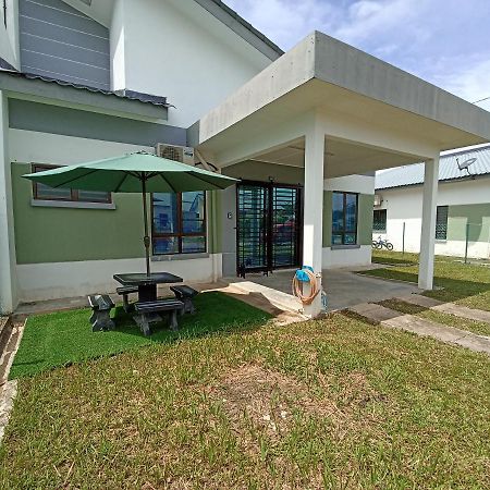 Aisya Homestay Bajet Karak Setia Eksteriør bilde